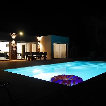 Avec Piscine A 700m De La * זונזה