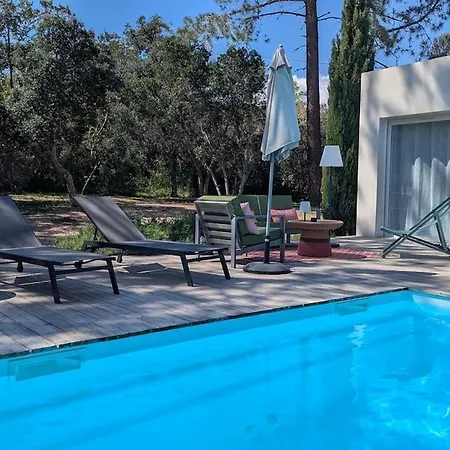 Avec Piscine A 700m De La * זונזה