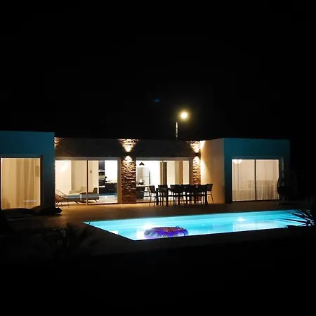 Avec Piscine A 700m De La זונזה