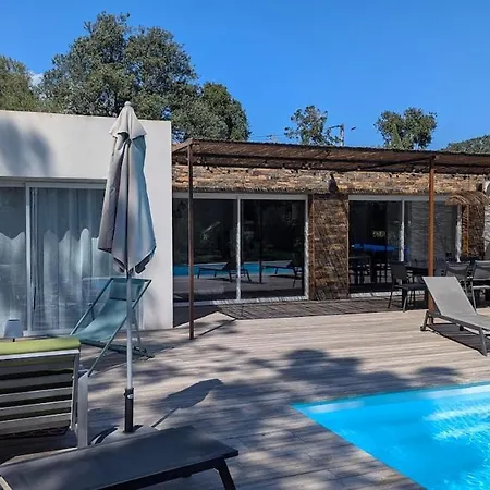 Avec Piscine A 700m De La וילה *